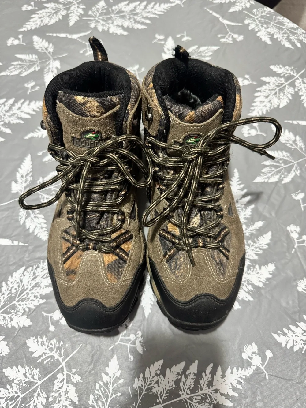 REDHEAD Men’s Size 8M Granite Waterproof Hiking Boots Camo Worn Twice.